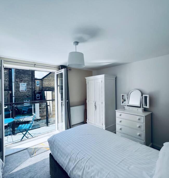 100 Steps To Broadstairs Beach - 2 Bedroom 3 Beds Exterior photo